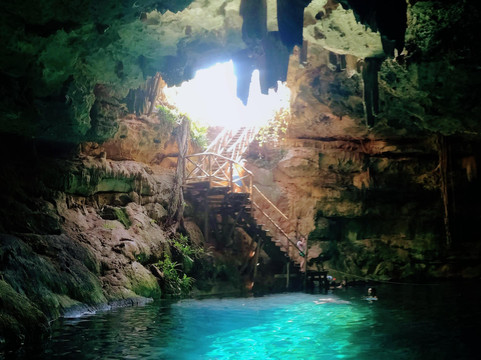 Toursday-梅里达必去景点