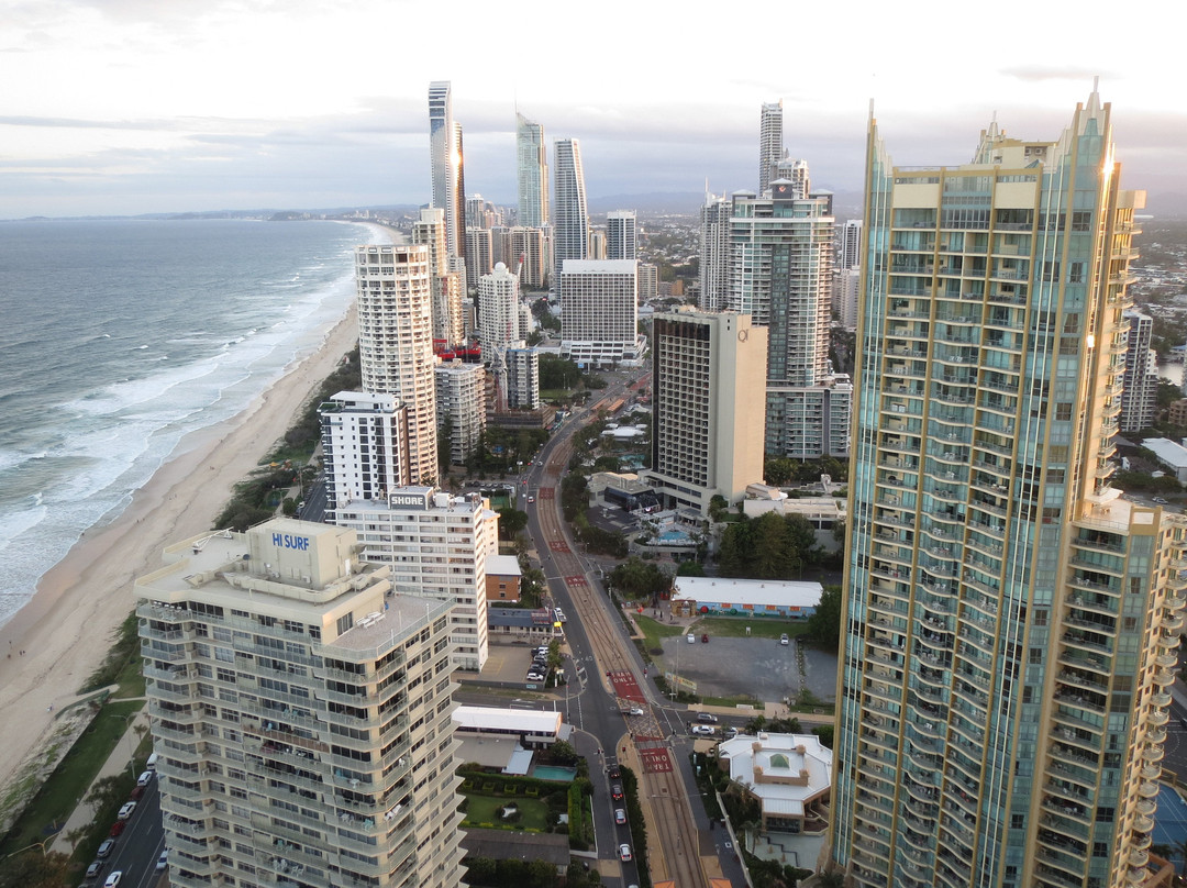 狂想曲度假酒店主图