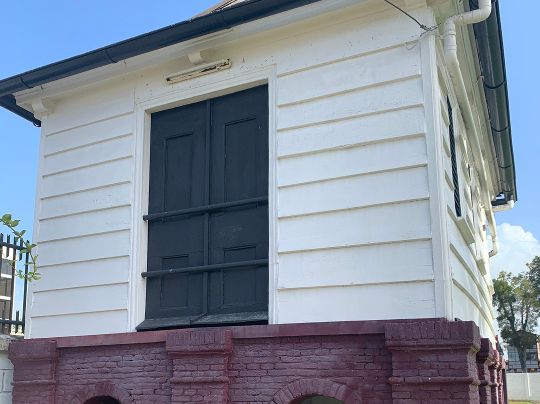 Neveh Shalom Synagogue-帕拉马里博必去景点