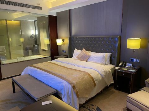 鹰潭长旅沁庐大酒店-客卧