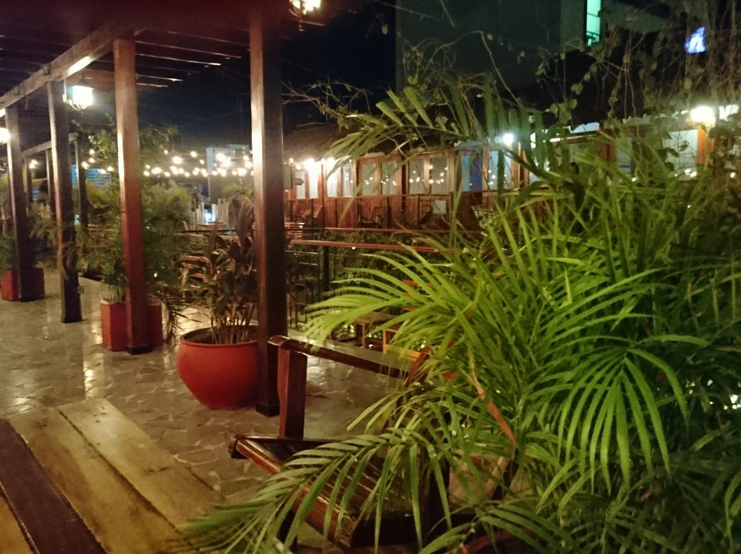 布里萨洛卡青年旅舍