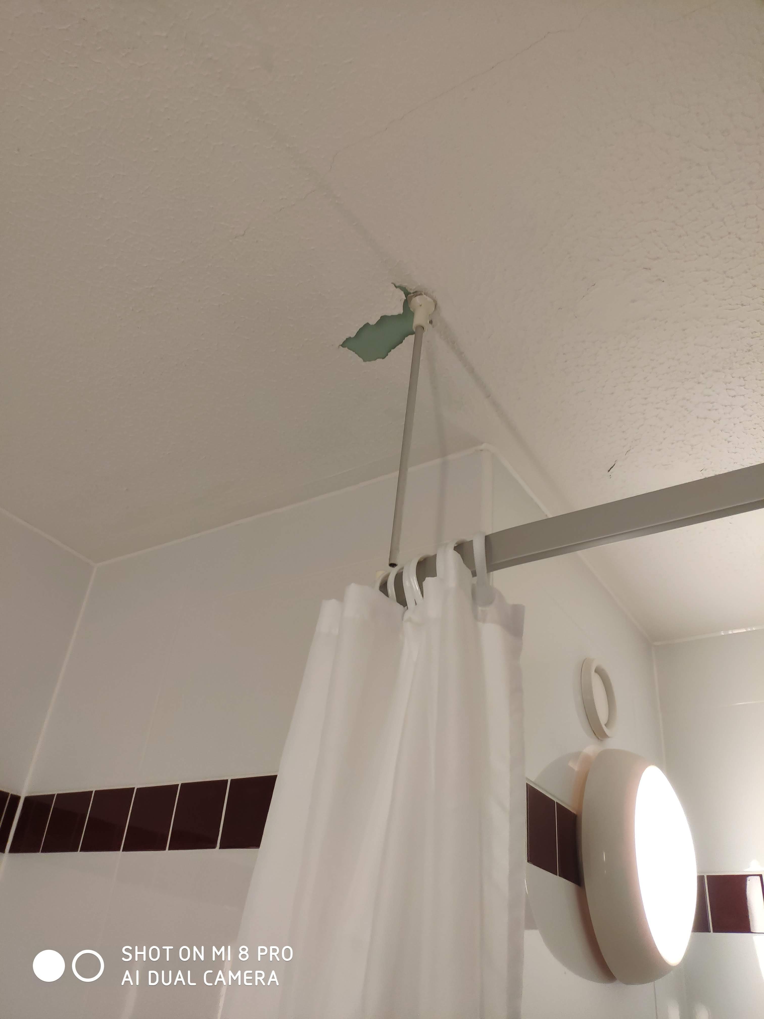 茱莉斯米尔顿凯恩斯旅馆-浴室