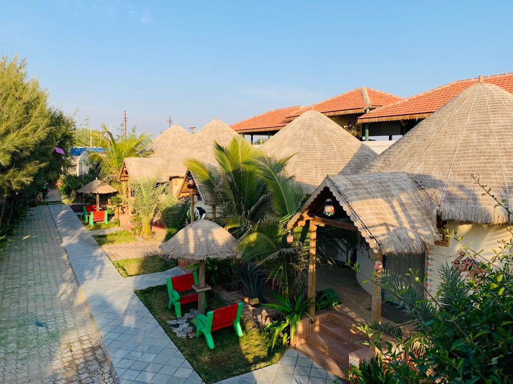 H & V Beach Hotel主图