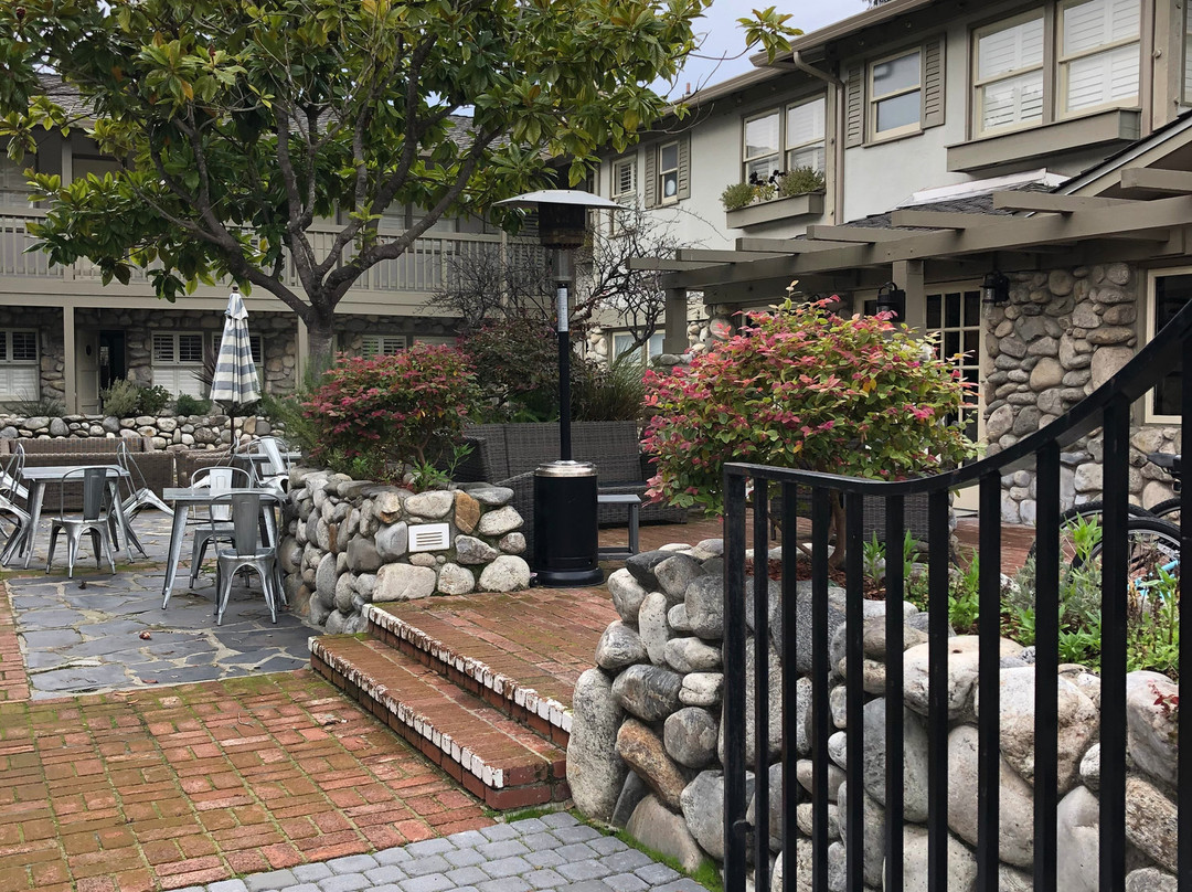 鹅卵石旅馆主图