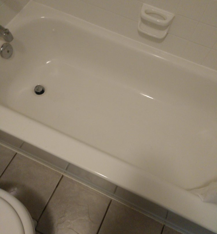 First American Hotel & Suites主图