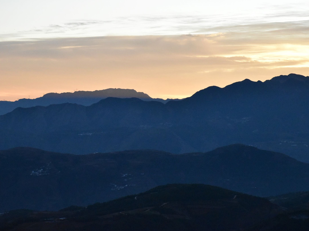 东川红土地景点图片