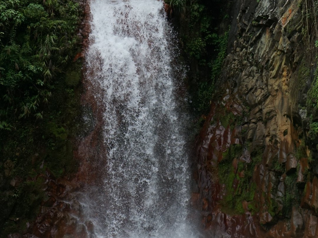 Pulangbato Falls景点图片