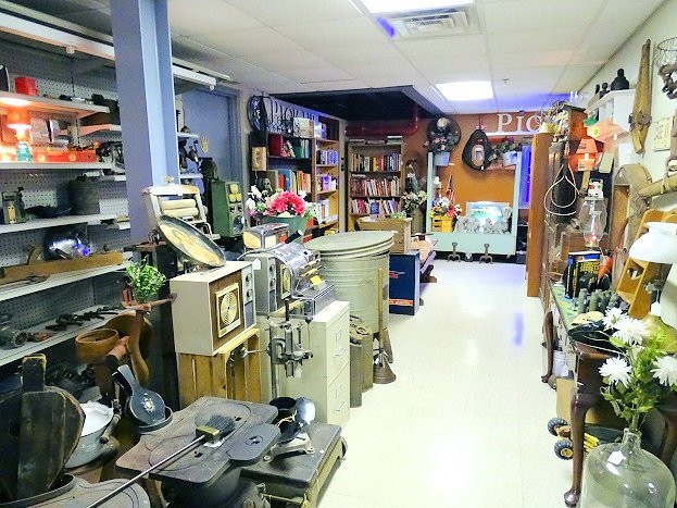 Back Porch Antiques LLC-Morganton必去景点