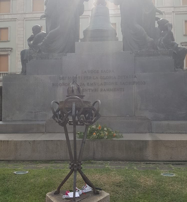 Monumento ai Caduti 1915-18 - “Rintocchi e Memorie”-萨沃纳必去景点