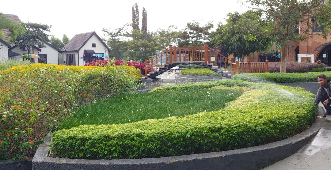 The Village景点图片