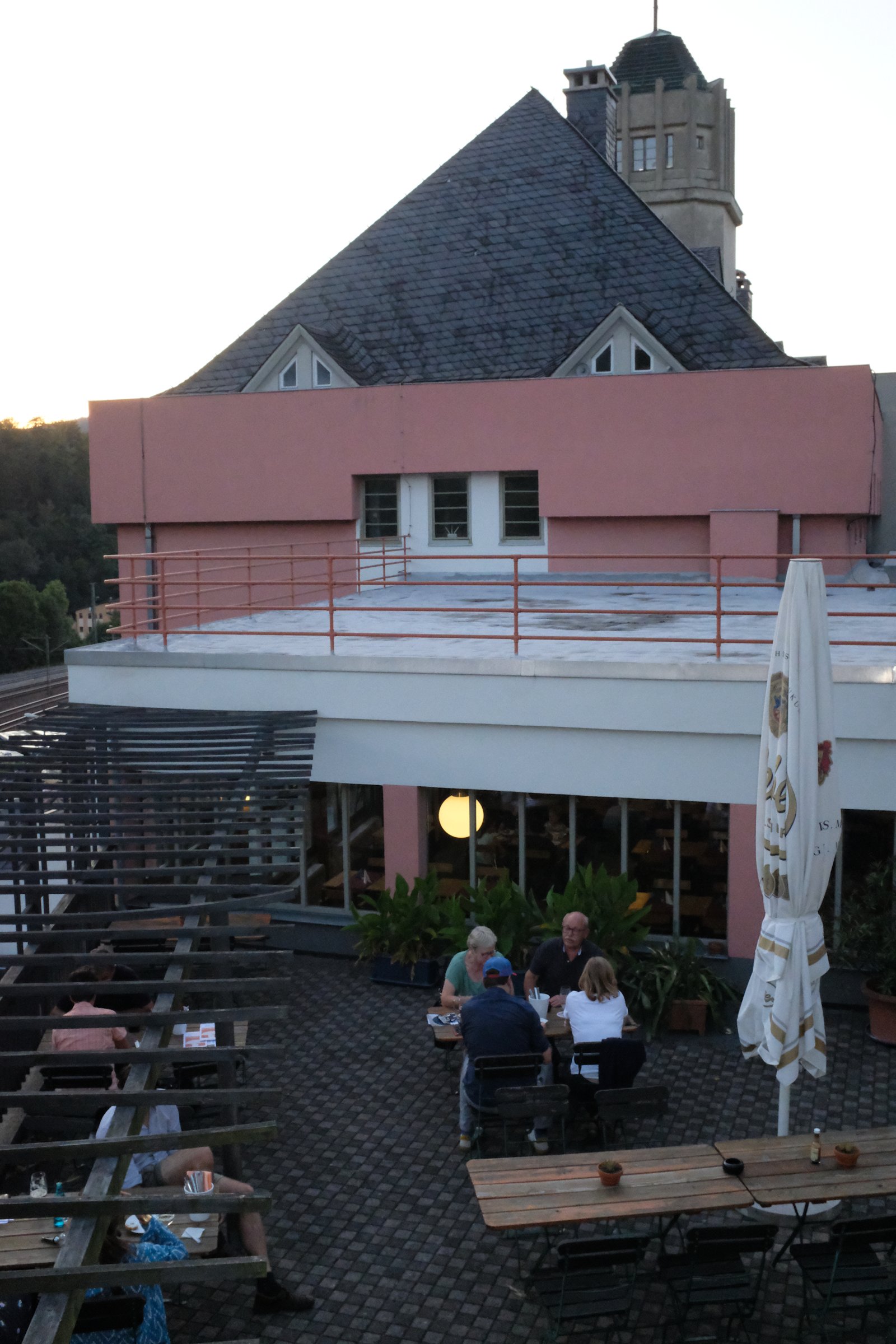 Haus des Volkes - Das Bauhaushotel-官方