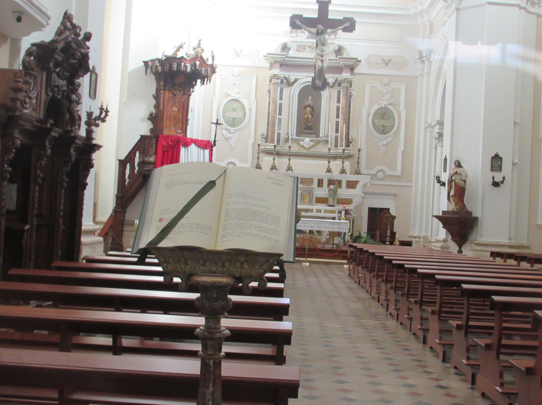 Chiesa di San Francesco della Scarpa-苏尔莫纳必去景点