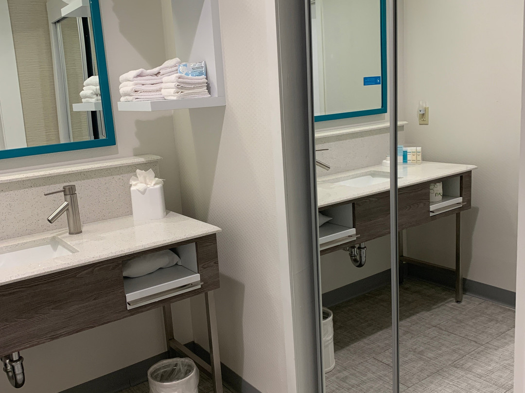 Hampton Inn & Suites Boston/Stoughton主图