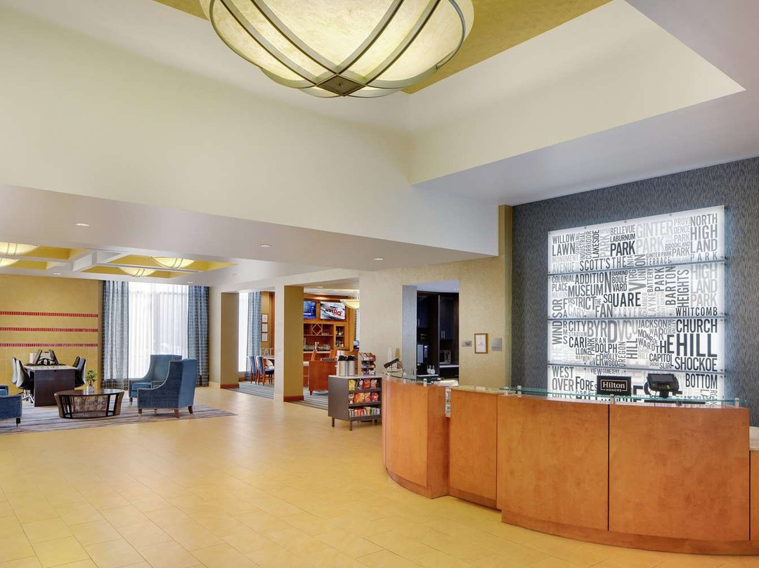 里士满机场假日酒店主图