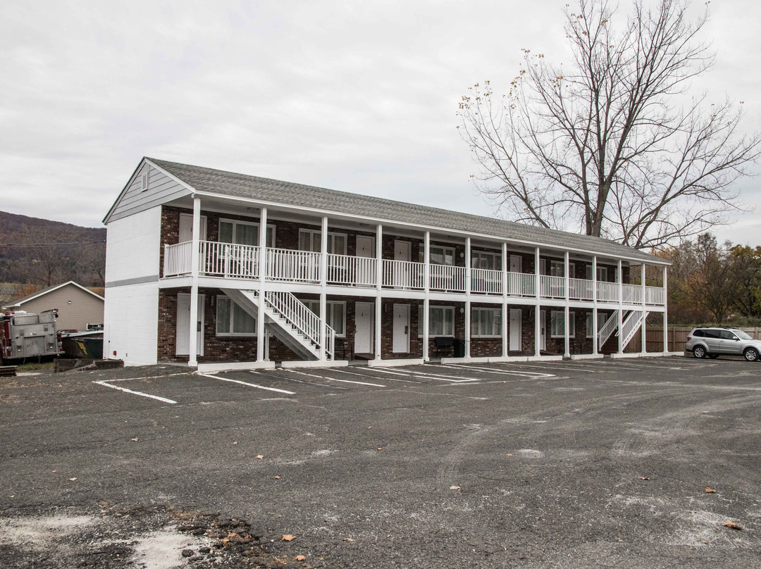 Mount Royal Inn主图