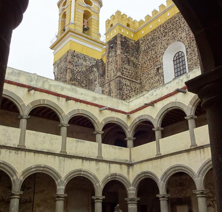 Ex-Convento de San Gabriel景点图片