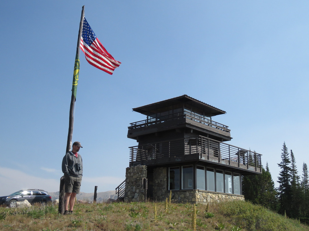 Clay Butte Fire Lookout Tower景点图片