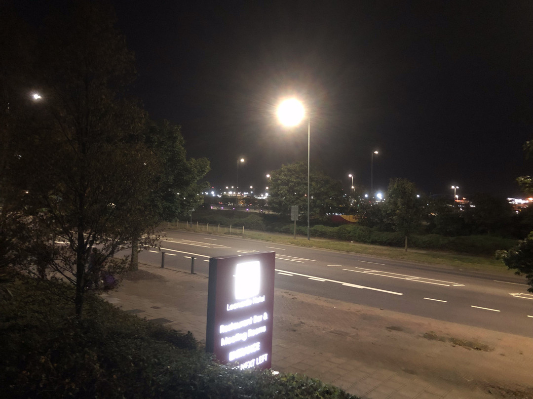 伦敦希斯罗假日酒店主图
