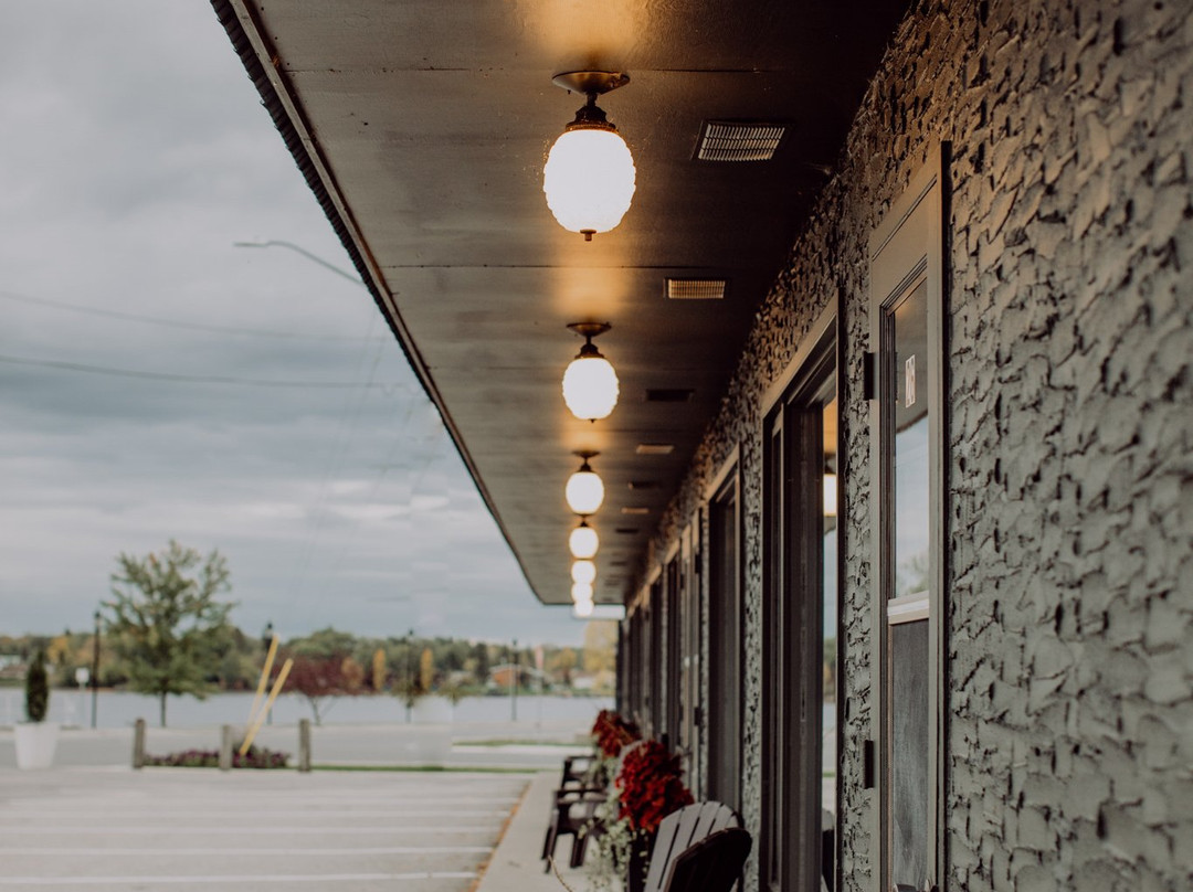 The Bayview Motel主图