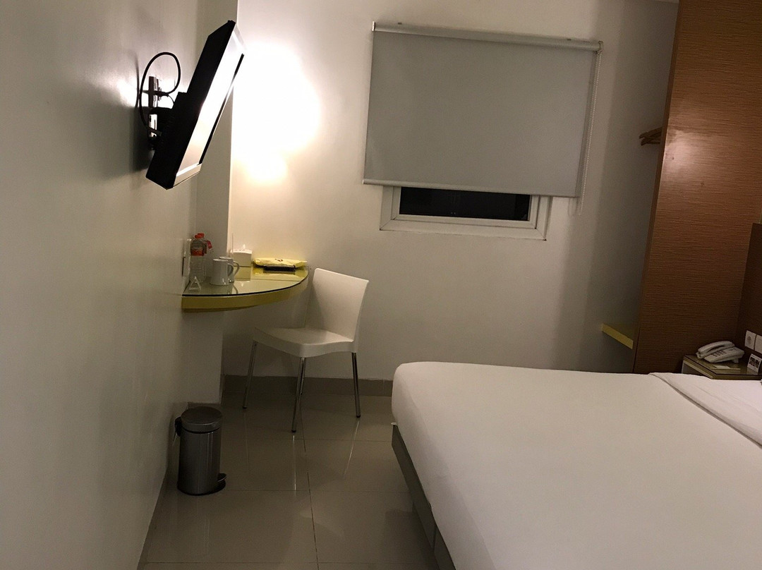 Amaris Hotel Hertasning - Makassar主图