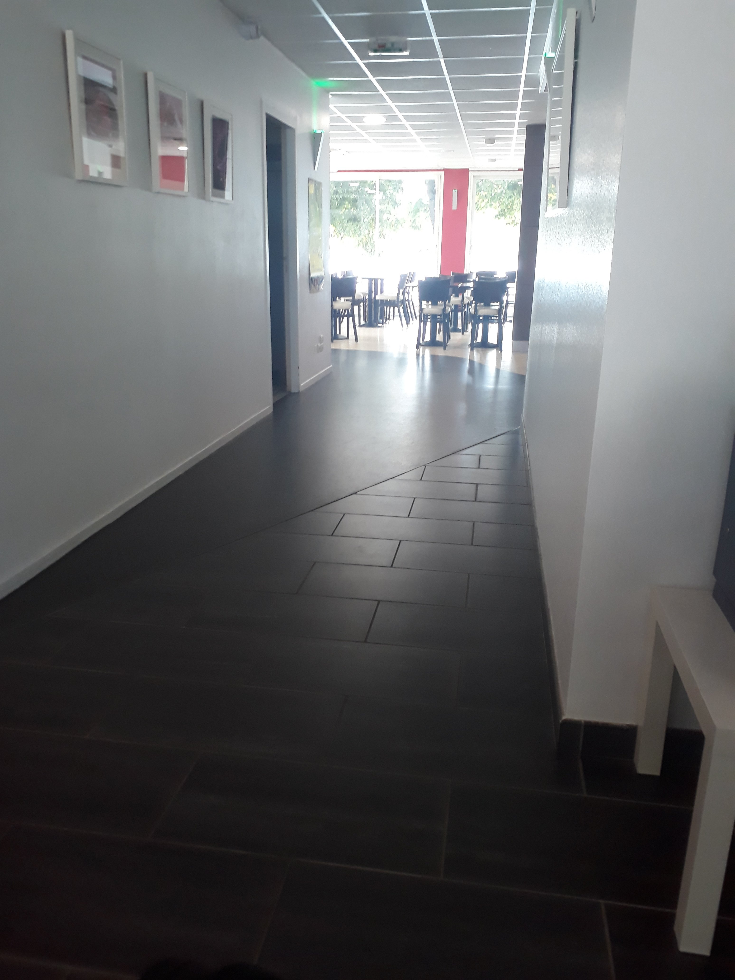 ibis Styles Bourbon Lancy-浴室