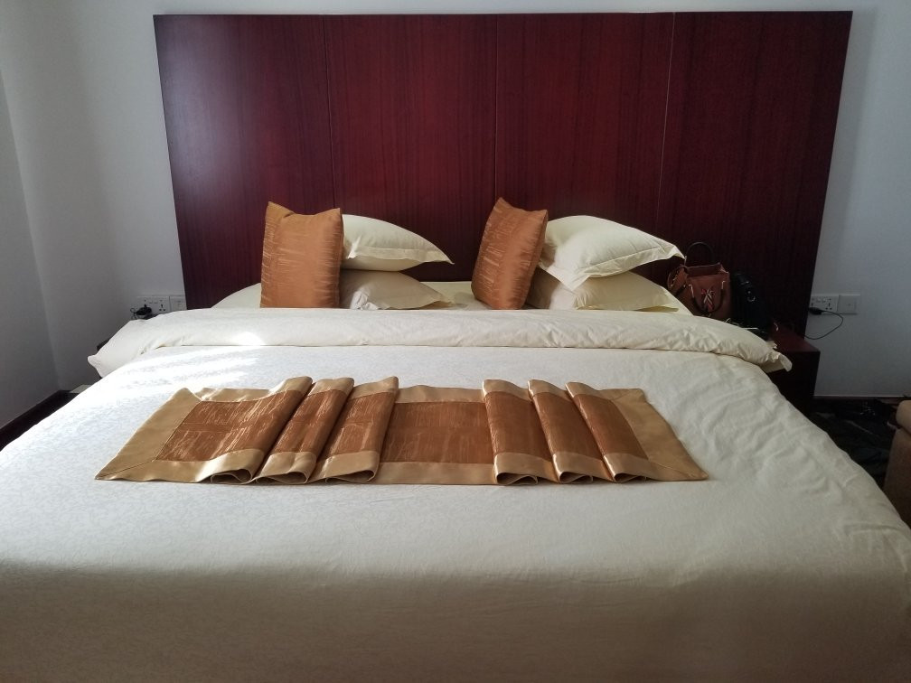 Raybow International Hotel主图