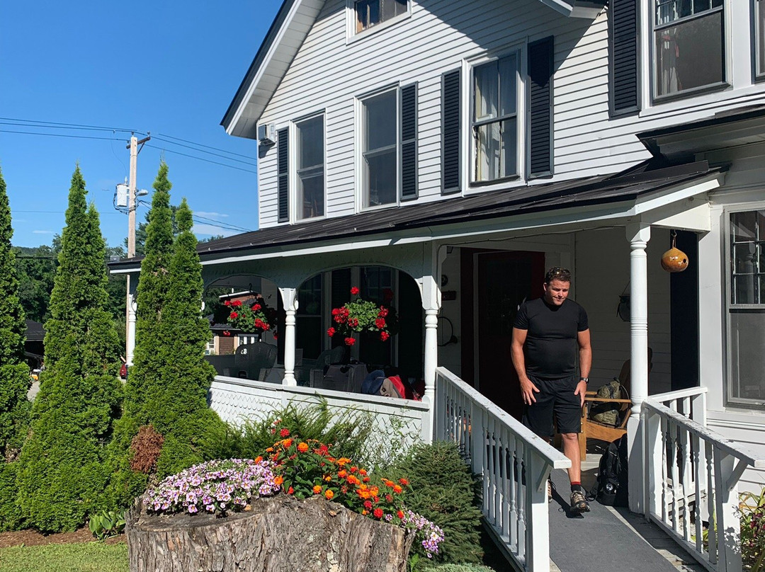 Golden Stage Inn主图