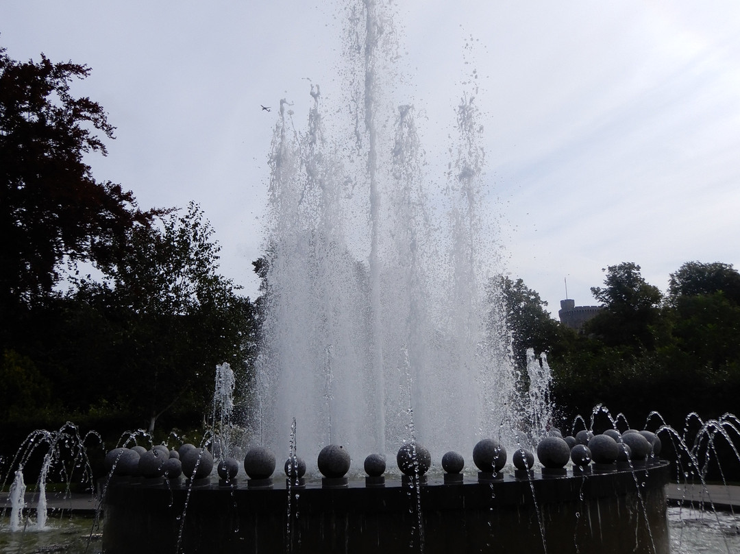 Diamond Jubilee Fountain-温莎必去景点