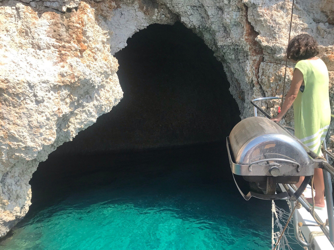 Asırlı Adası Deniz Mağarası景点图片