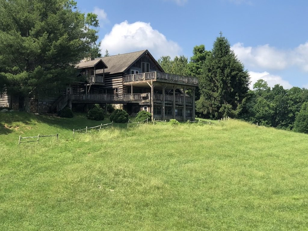Earthshine Lodge