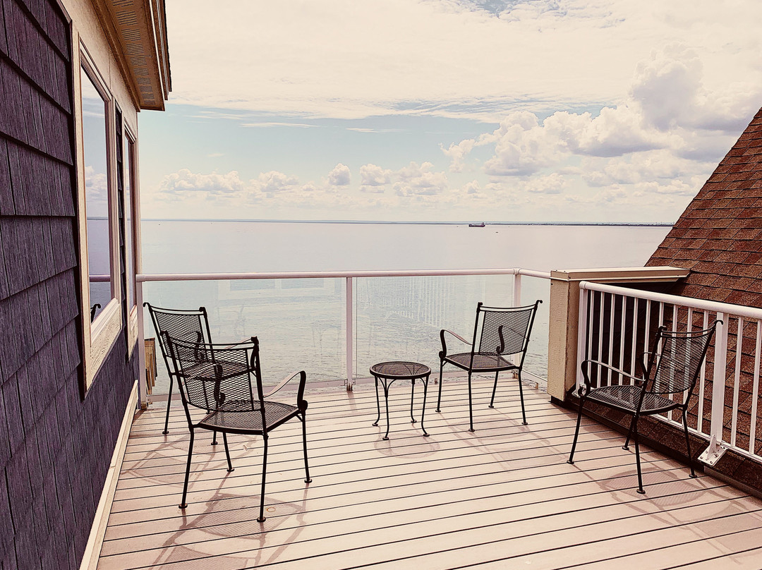 Beacon Pointe on Lake Superior主图