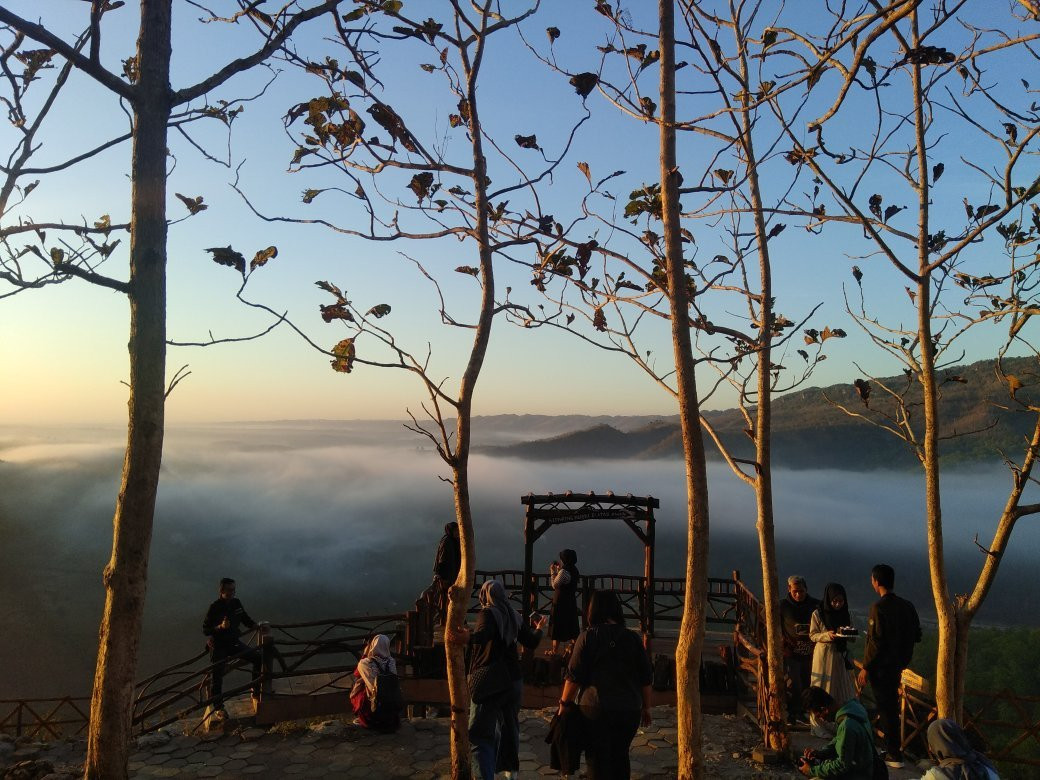 Bukit Panguk Kediwung景点图片