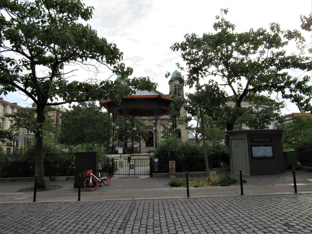 Square de la place de Bitche-巴黎必去景点