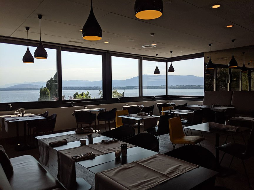 Lake Geneva Hotel主图
