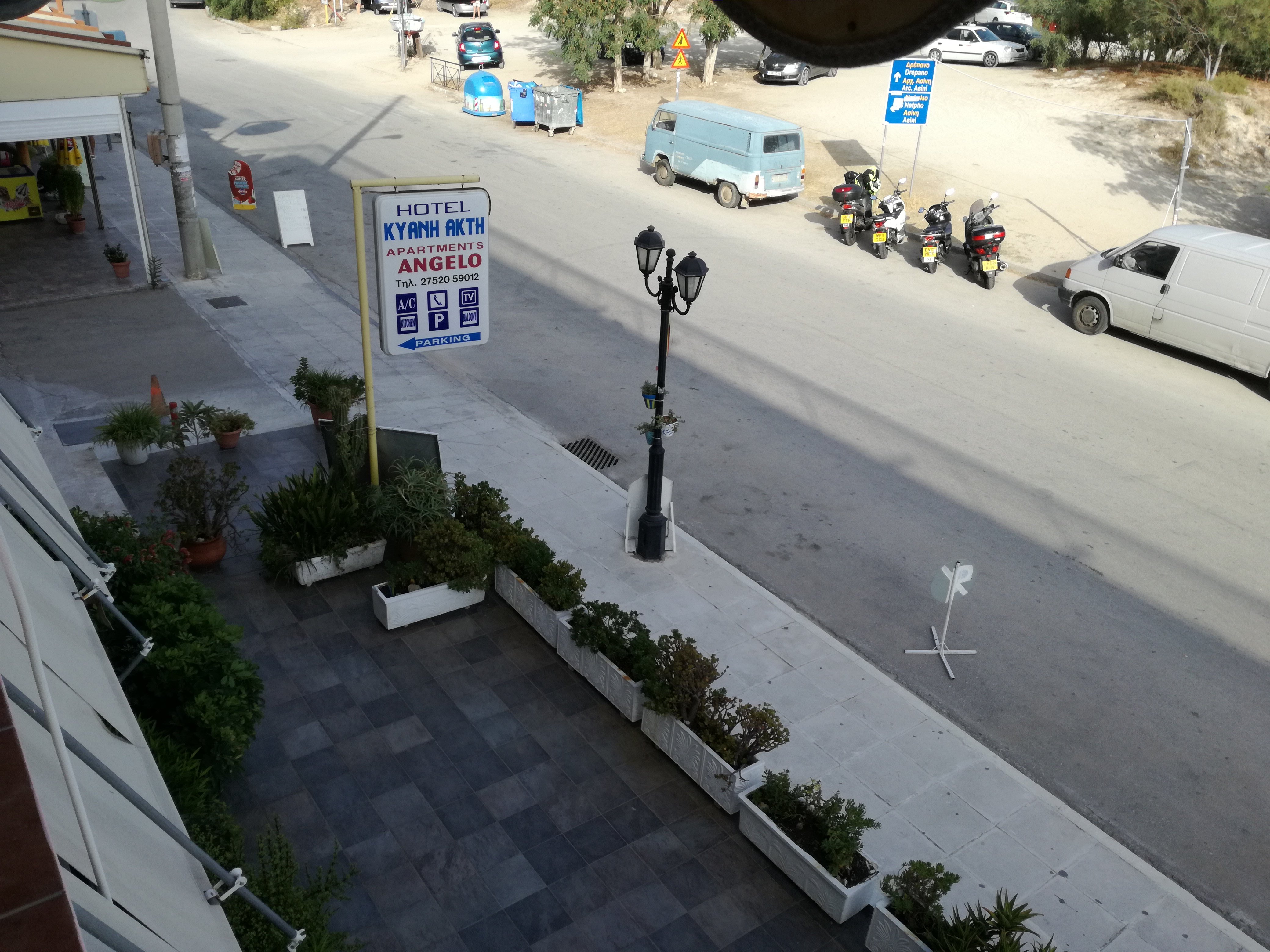 Angelo Hotel-Apartments & Cafe-浴室