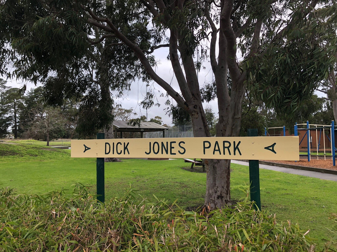 Dick Jones Park-Lang Lang必去景点