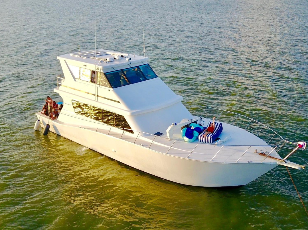 Lone Palm Yacht Charters-利格城必去景点