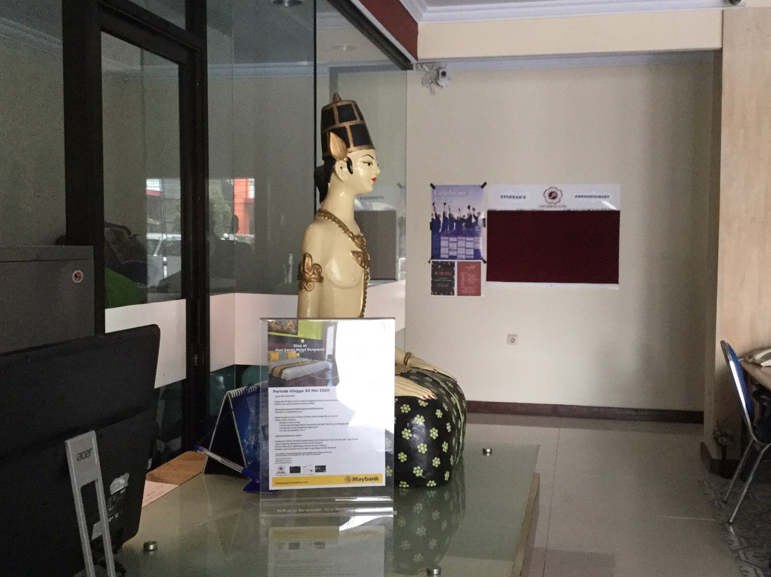 登巴萨普瑞沙伦酒店主图