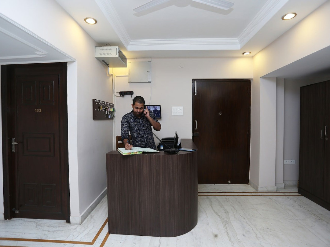 OYO 19855 B S Guest House主图