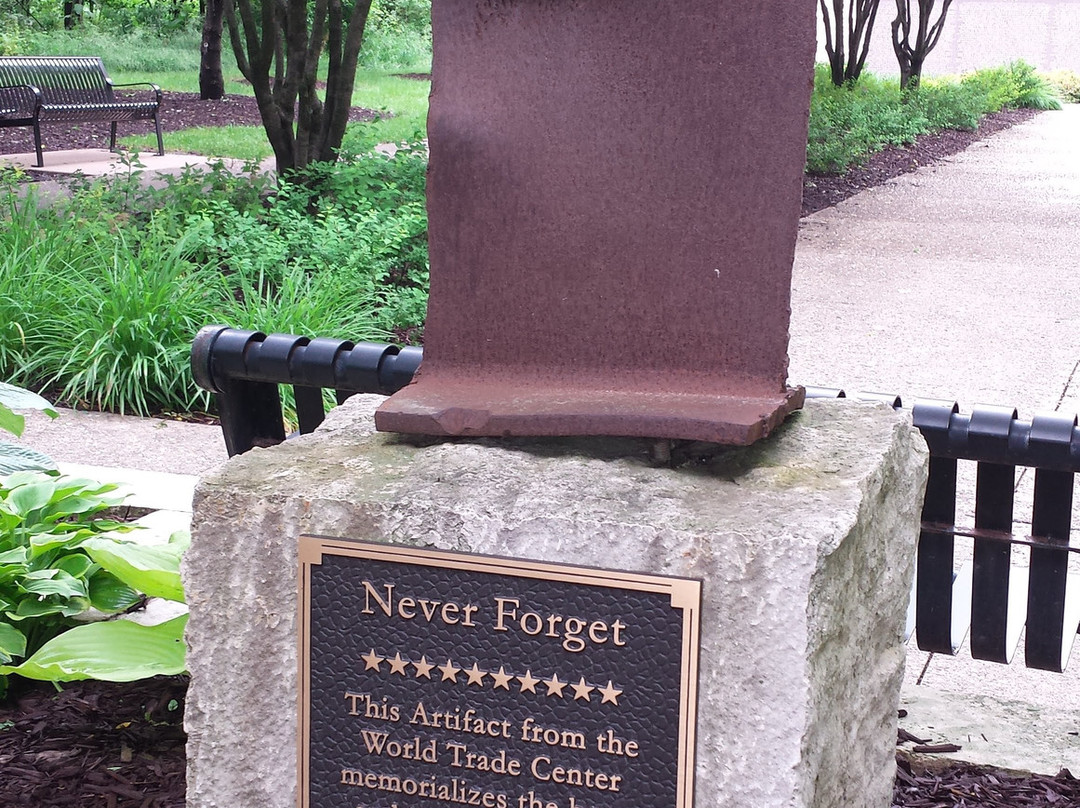 Iowa Firefighters Memorial-科拉尔维尔必去景点