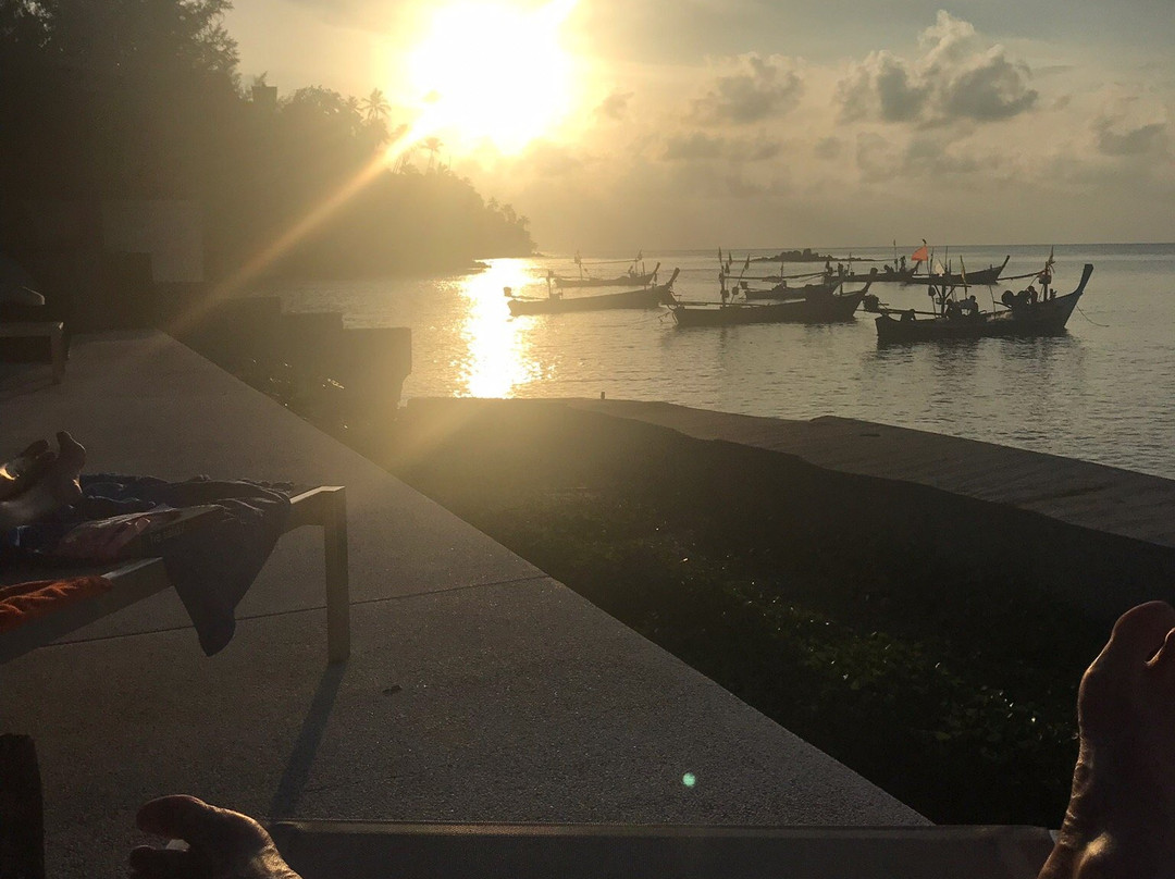 普吉岛海滨大酒店主图