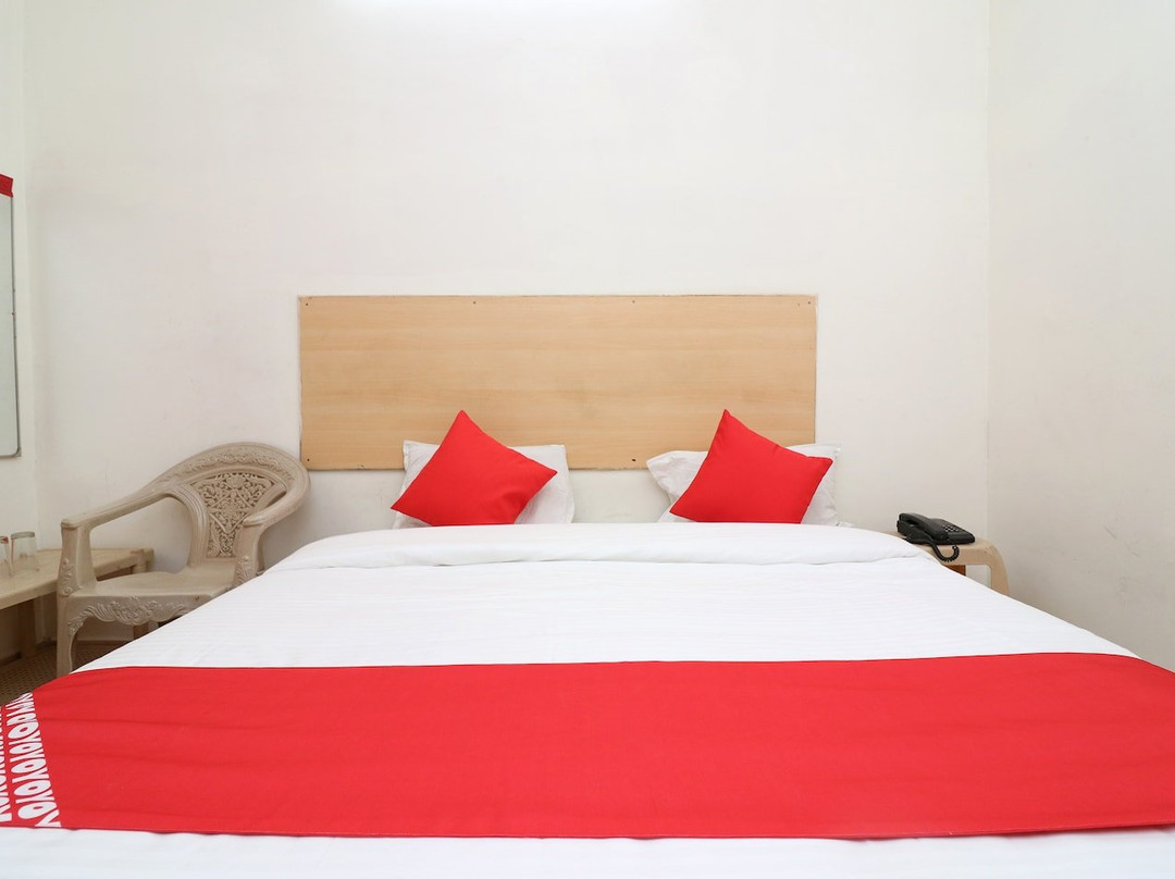 OYO 23694 Hotel Shikhar Palace主图