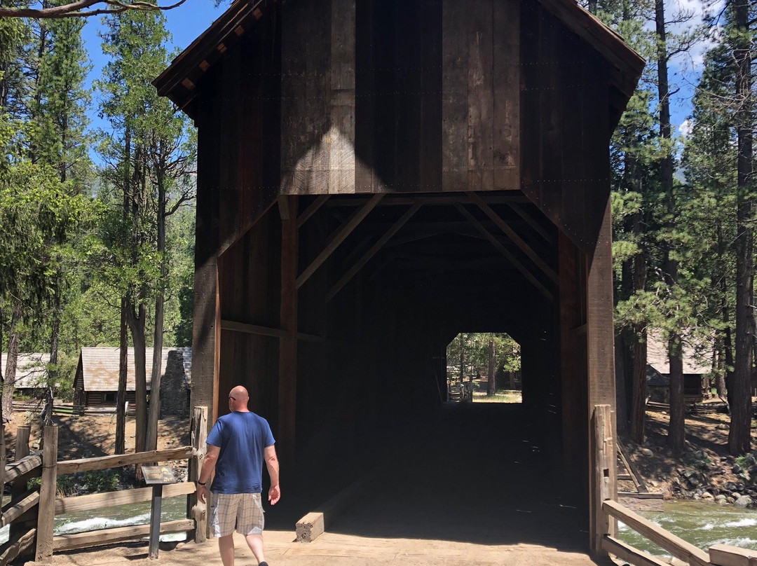 Wawona Covered Bridge景点图片