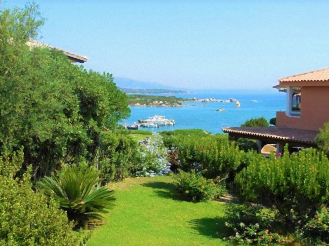 Baia De Bahas Apartments主图