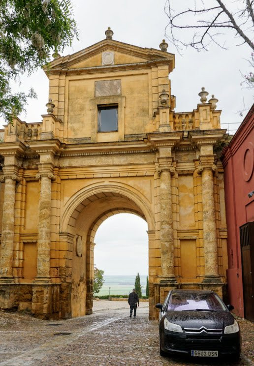 Puerta de Cordoba-卡莫纳必去景点