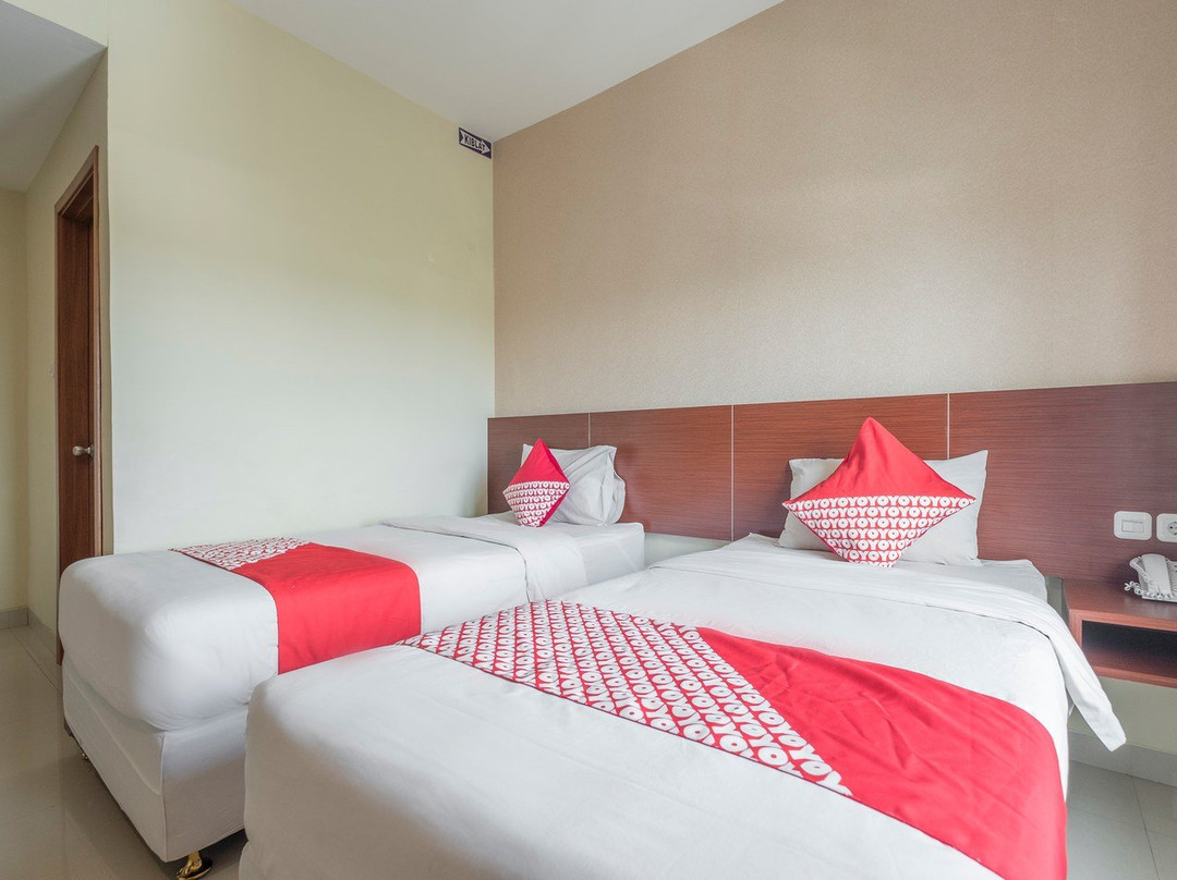 Capital O 454 Raising Hotel主图