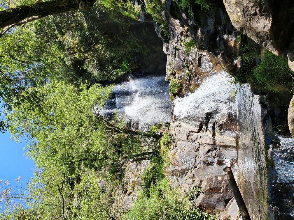 Cascata da Pedra da Ferida景点图片