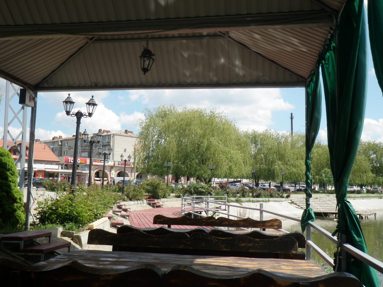 Park Hotel Uyut-餐饮