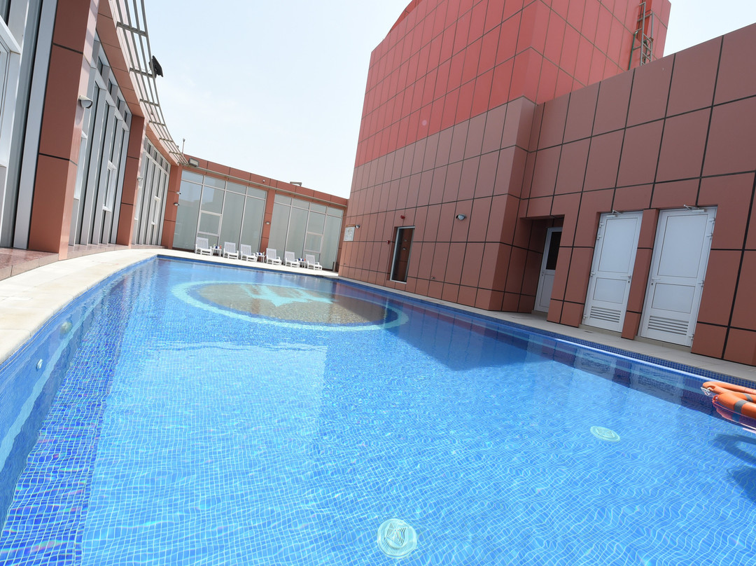 Orange Suites Hotel主图