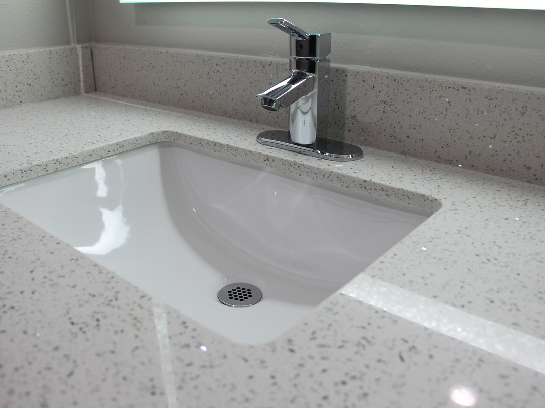 Westbridge Inn & Suites Carrollton主图